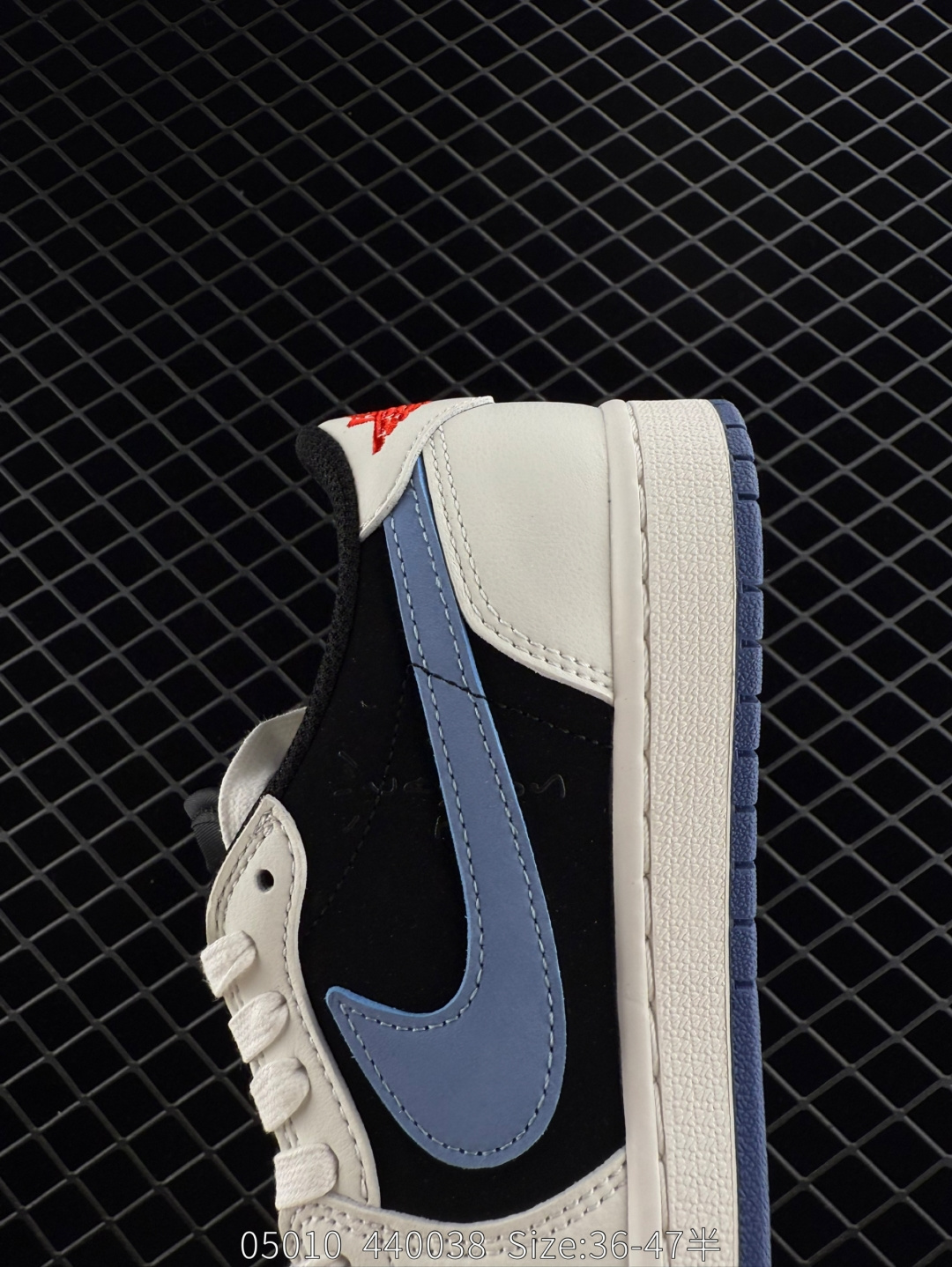 Travis Scott x Air Jordan 1 Reverse Mocha AJ1